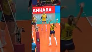 Elitsa VasilevaAtanasijevic’ten seti uzatan sayı 🔥 Zeren  Fenerbahçe volleyball shorts [upl. by Analak]