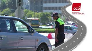 Selo de inspeção automóvel no vidro da frente  Minuto Seguro ACP [upl. by Kiel]