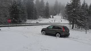 Honda Crv 20072012 20 AT in snow [upl. by Iot]