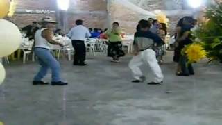 Borrachos bailando La Panga de Los Karkik´s [upl. by Cal]