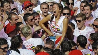 Pamplona se inunda de turistas para la celebración el próximo 7 de julio de los san fermines [upl. by Cazzie]