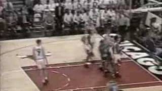 Hornets vs Bulls 1995 game 4 11 [upl. by Oigres]