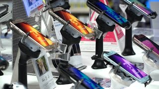 Smartphones reconditionnés made in France  Tout Compte Fait [upl. by Jamin]