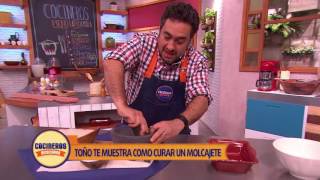 Receta Cómo curar un Molcajete  Cocineros Mexicanos [upl. by Quillon]