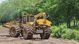 1994 JD 748E Grapple Skidder [upl. by Reiche]