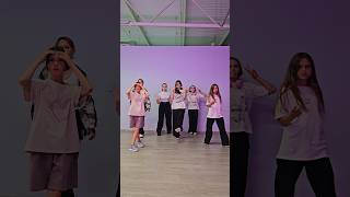 learned the trend with students in 5 minutes 🤟🏻 trend dance пошлаямолли shorts [upl. by Neyu]