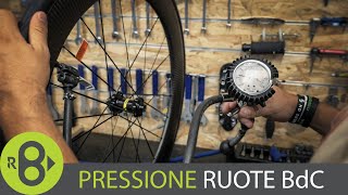 Come calcolare la pressione delle gomme per bici da corsa  Record Bike [upl. by Rhodes]