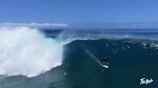 Jeremy Wilmotte amp Oskar Johansson foiling BIG Cloudbreak [upl. by Aivlys626]