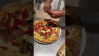 Pizza tradizionale preparata con passione e amore Parte 2 [upl. by Eibloc]