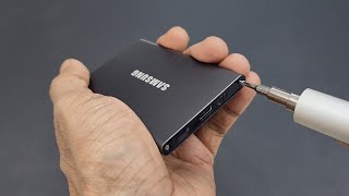 Samsung T7 Portable SSD 1TB  Disassembly  Whats Inside [upl. by Marys981]