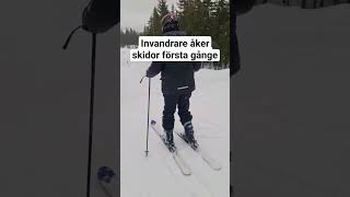 När invandrare åker skidor fördig roligt sverige roligaklipp [upl. by Acebber924]