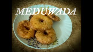 मेदू वडा  How To Make Crispy Medu Vada  South Indian Recipes  Medu Vada Video [upl. by Ylatan848]