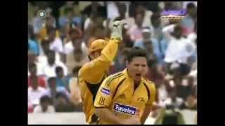 Brad Hogg to Sachin Tendulkar quotBowledquot [upl. by Raleigh]