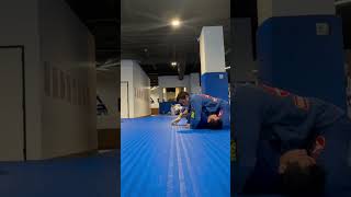 Live Roll  Toreando Pass to Lapel Gift Wrap to Ninja Choke Submission [upl. by Stich]