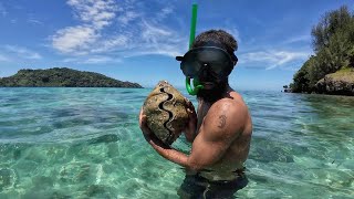 The Best Hangover Food In Kadavu RAW Giant Clam Lime amp Chilli🍋‍🟩🌶️🇫🇯 [upl. by Atteuqram310]