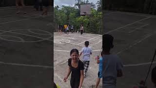 Babaeng nag basketball nahulog [upl. by Celine]