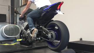 R1 2016 AKRAPOVIC FULL PASSAGE AU BANC [upl. by Lars]