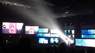 Moves Like Jagger Live  Maroon 5 and Christina Aguilera [upl. by Yvan]