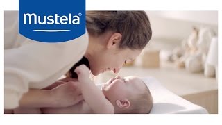 1 2 3 Vitamin Barrier Cream Antidiaper rash protection  Mustela [upl. by Willem]