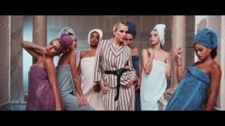 Patricia Kaas  Madame Tout Le Monde Clip Officiel [upl. by Domini617]