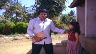 ತಾಯಿಯ ಬಗ್ಗೆ ವಿಚಾರಿಸಿದ ಅಂಬರೀಷ್ ಮಗಳು  Midida Hrudayagalu Kannada Movie Scene [upl. by Yblocaj]