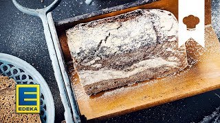 Sauerteigbrot backen  Sauerteig ansetzen und zu Roggenbrot verarbeiten  EDEKA [upl. by Drews]