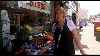 Mary Portas Queen of Shops  Fosters  115yearold greengrocers in trouble [upl. by Inobe]