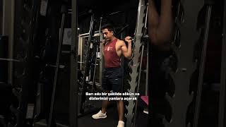 Smith Machine Squat Nasıl Yapılır Kimler Yapmamalı [upl. by Ehcram536]