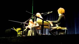 Barry Gibb sings quotLonely Daysquot at MTSU 10282013 [upl. by Hiasi]