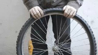 Como substituir a câmara de ar de uma bicicleta  Como consertar bicicletas [upl. by Whitelaw]