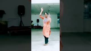 Practice karte hue video😀📸 shorts youtubeshorts dance viral [upl. by Lathrope]