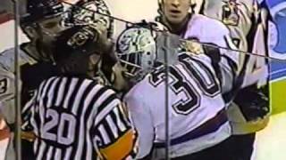 Bob Boughner vs Murray Baron amp Mike Dunham vs Garth Snow roughings Dec 19 1998 [upl. by Janetta]