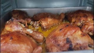 Coxa e sobrecoxa de frango assado no forno elétrico [upl. by Trik354]