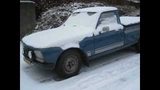 Peugeot 504 pick up Indenor diesel koude start [upl. by Ardnuhs]