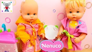 Aventuras en el baño de Las Bebés Nenuco Hermanitas Traviesas [upl. by Anier]