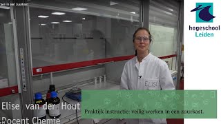 Instructie werken in een zuurkast [upl. by Eednus]