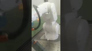 Primo programma con robot kuka Montessori da Vinci [upl. by Rondi713]