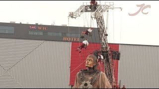 De Reuzen van Royal de Luxe in Leeuwarden 19082018 [upl. by Yllom]