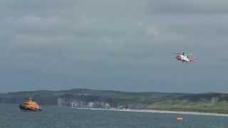 Irish Coastguard Sikorsky S92  RNLI Lifeboat Portrush Airshow 2014 [upl. by Yajiv]