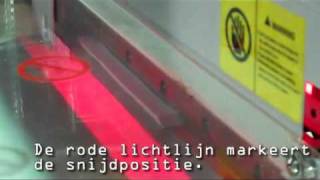 Papiersnijmachine Docufinish 450VS [upl. by Eidolem]