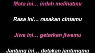 ST 12  Biarkan Jatuh Cinta lyrics [upl. by Anaher]