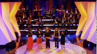 Grupo Rouge  Oh Happy Day Live Teleton 2002 [upl. by Imoen]