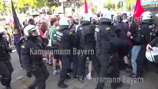 Antifa verhindert dass AFD Delegierte zur GrugaHalle kommen  Essen 290624 [upl. by Arykat]