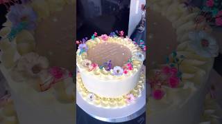 Cake Decorating 🌺 shorts cakedecoratingideas cakes buttercreamfrosting [upl. by Tebazile]