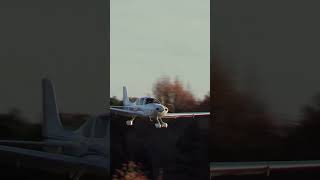 DO THEY NEED MORE PRACTICE Cirrus SR22 G6 Landing at Monmouth County County [upl. by Lajib]