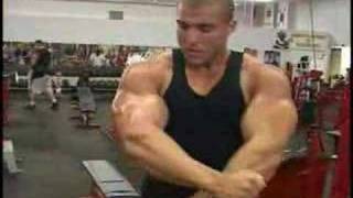 Mike Grossi training biceps [upl. by Haya]