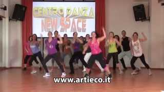 Yandel  Moviendo Caderas ft Daddy Yankee Zumba Choreography [upl. by Nnylrefinnej]