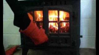 Lighting a Hunter Herald 14 CE Flat Top Stove [upl. by Rustie]