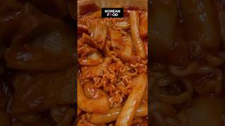 Tteokbokki with ramen is called quotRabokkiquot It is very delicious tteokbokki rabokki [upl. by Sucramad977]