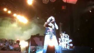 Vince Neil getting hit with bottle Sept 5 2009 Darien Lake NY [upl. by Irahc]